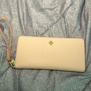 Tory Burch wristlet wallet